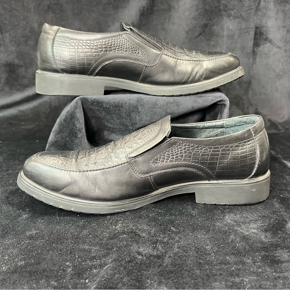 ECCO Men’s Leather Slip On Loafers  Black  Size US 9  Comfort Dress Shoes